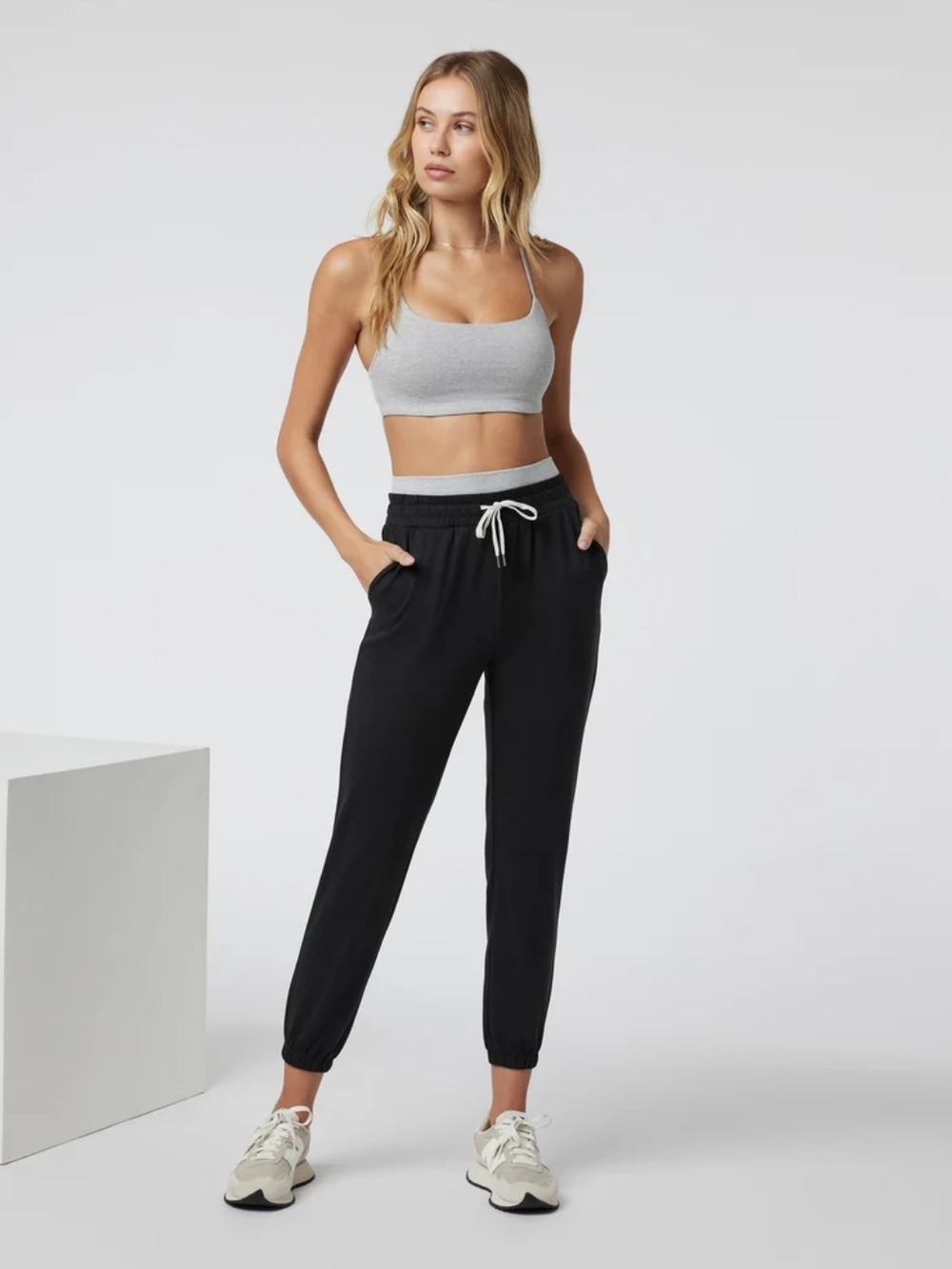 Vuori Halo Warm-Up Joggers with Double Waistband Heather Gray Medium